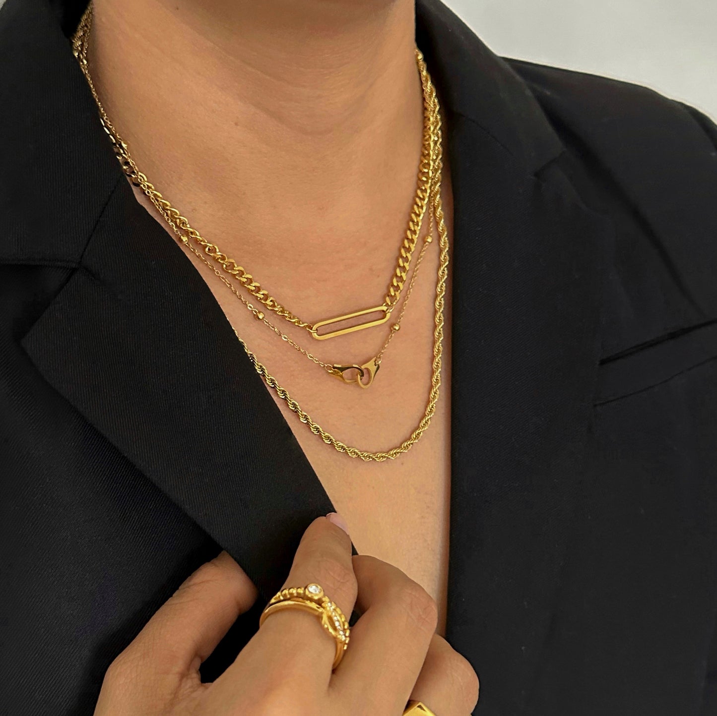TINI NECKLACE