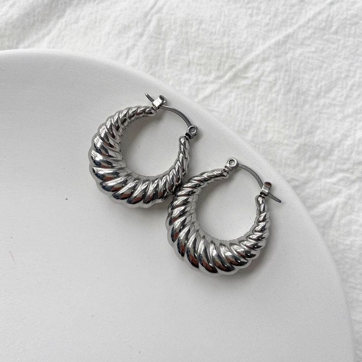 JULIETA CROISSANT EARRINGS