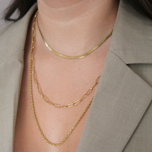 STATEMENT NECKLACE