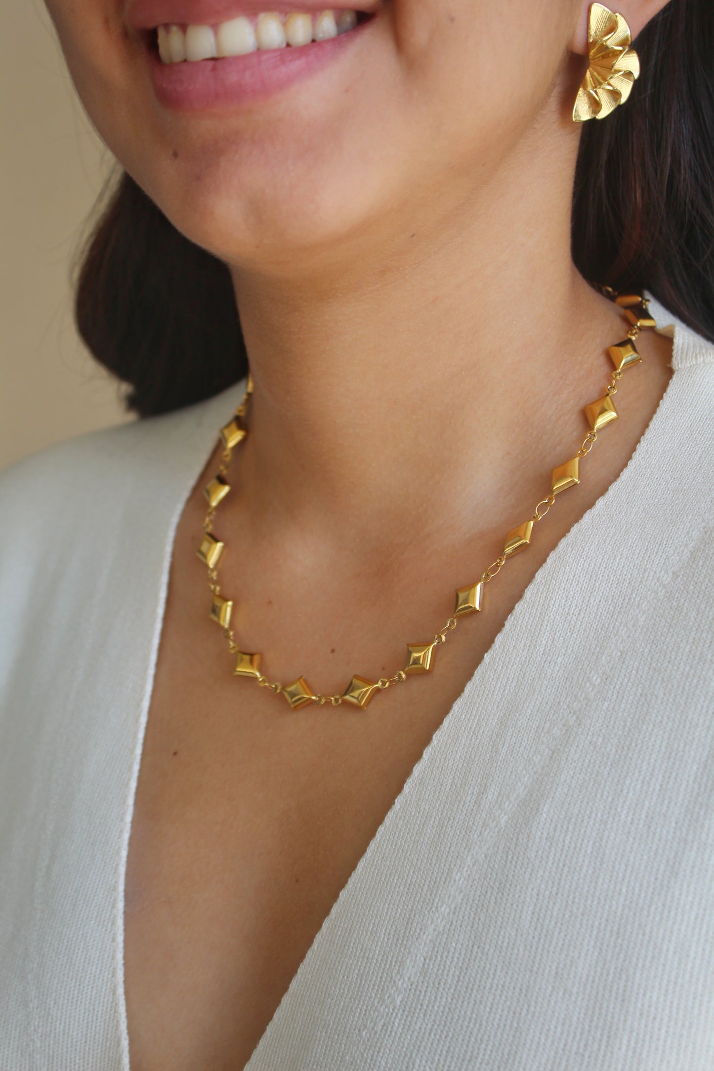 GOLDEN RHOMBUS CHOKER