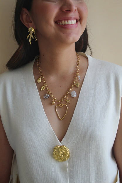 LOVELY CHARM NECKLACE