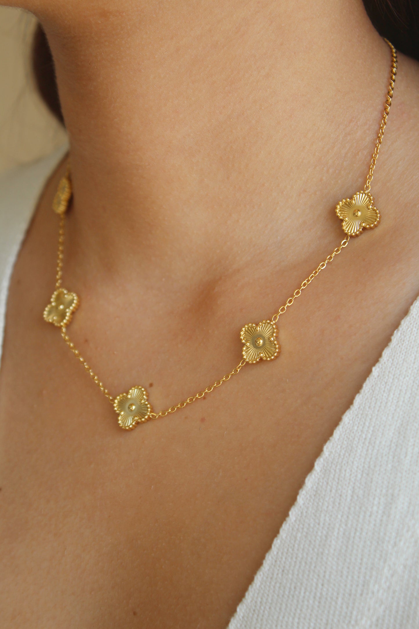 CLOVER NECKLACE