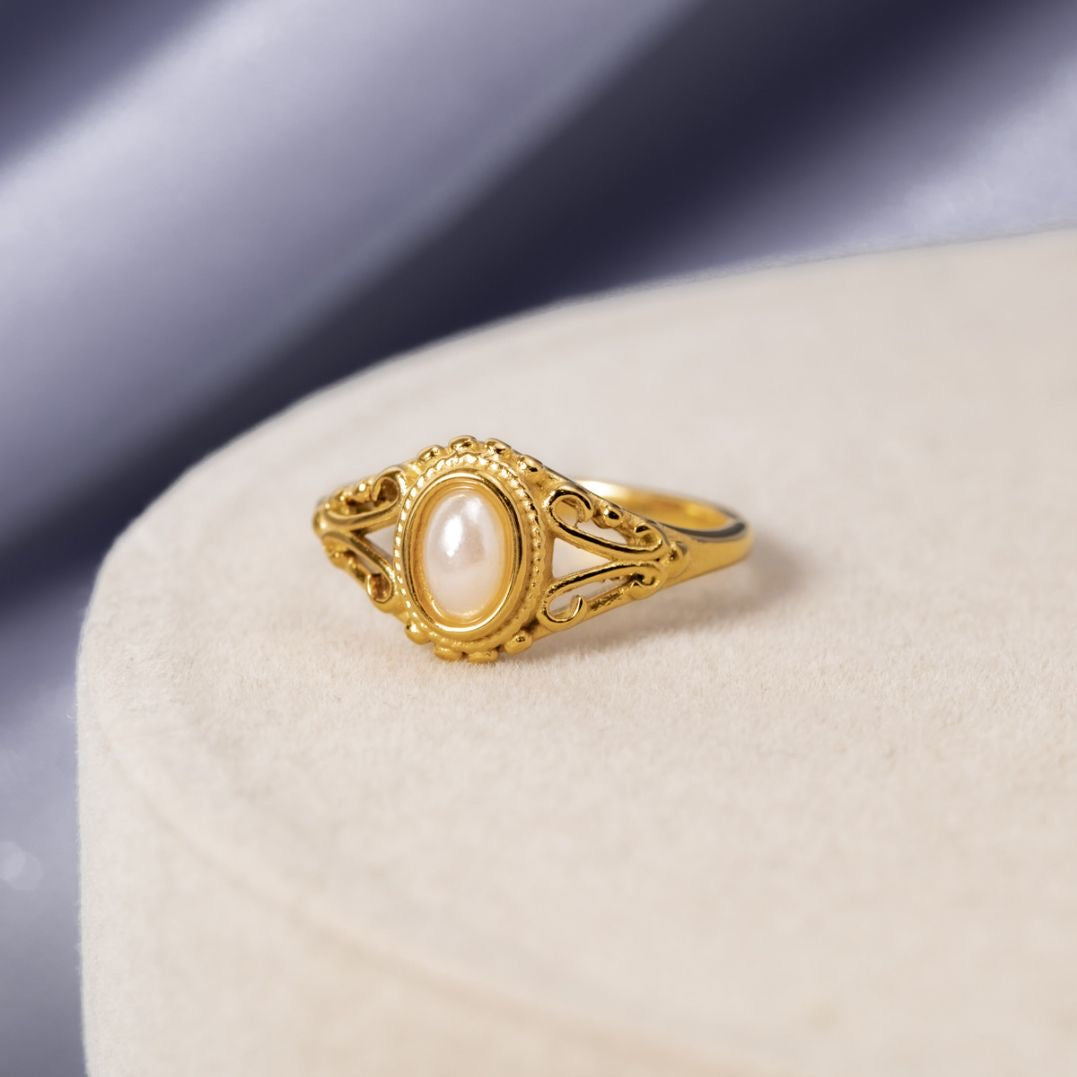 PEREGRINA RING