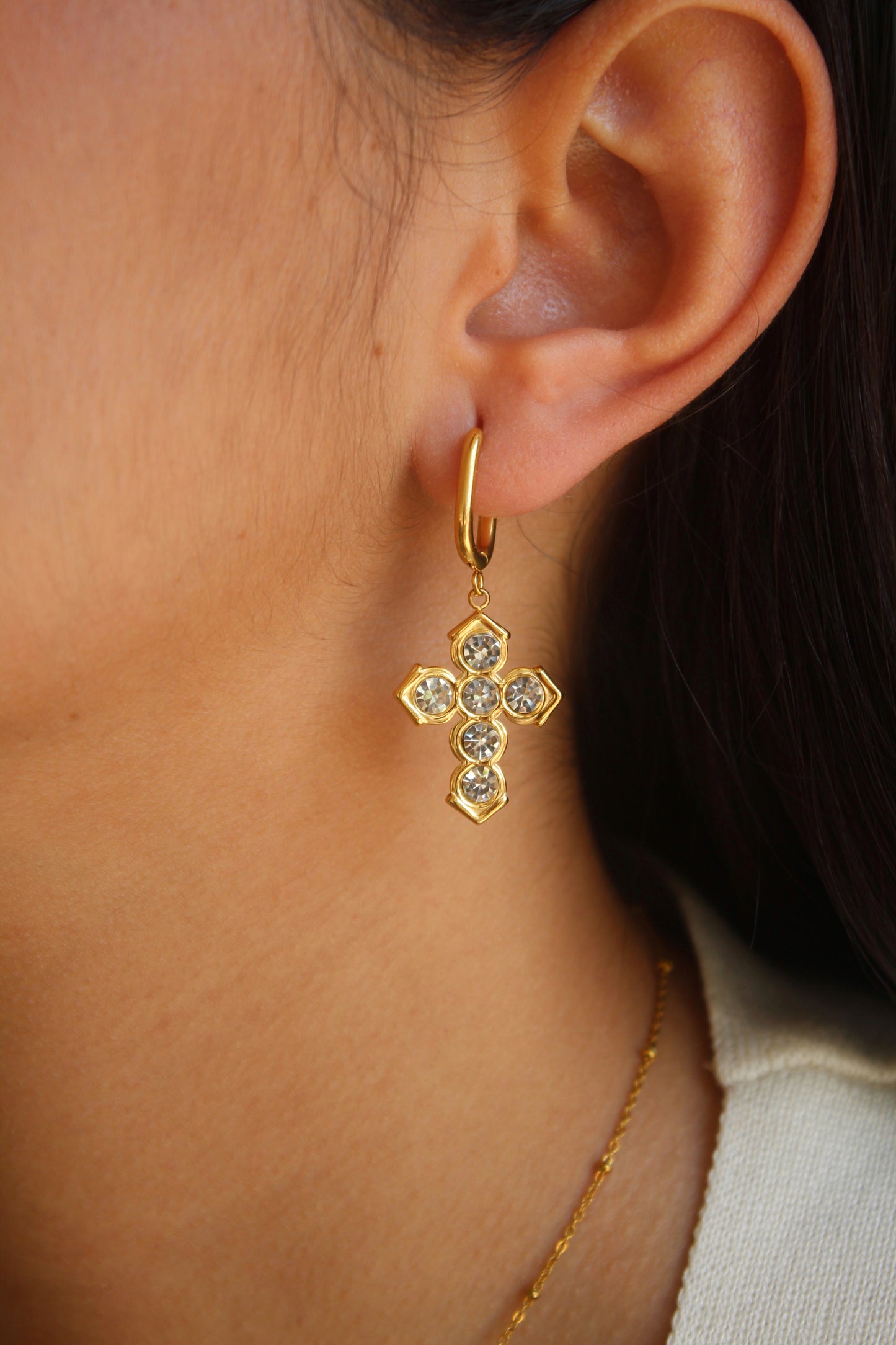 CRYSTAL CROSS HOOPS