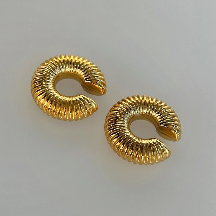 CHUNKY EARCUFF