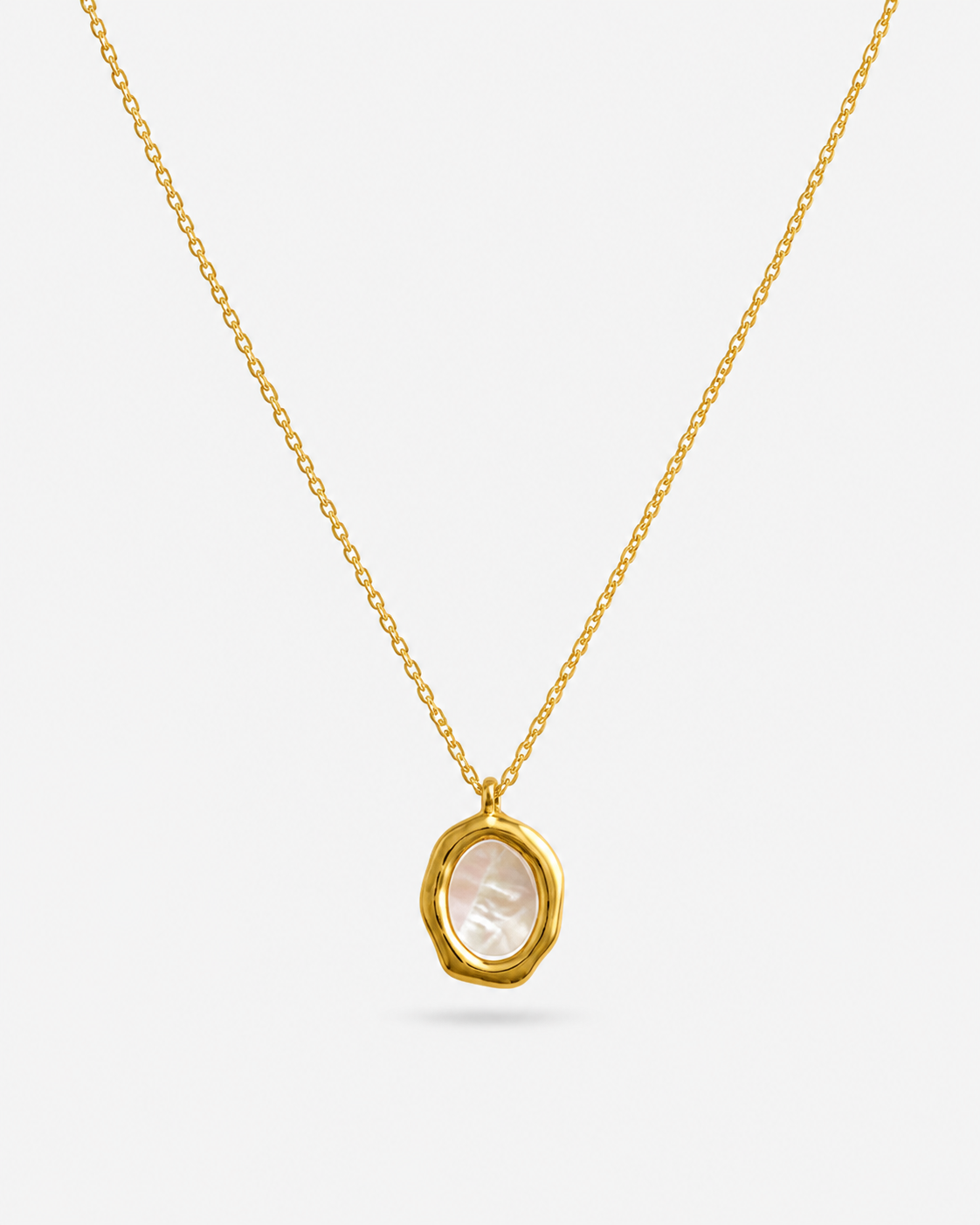 LUMIÈRE OVAL NECKLACE